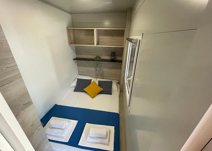 Mobile Nika&lana Кемпинг Привлака